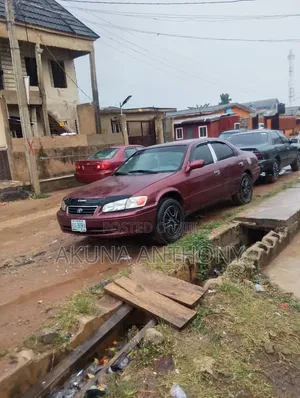 Toyota Camry 2001 Red
