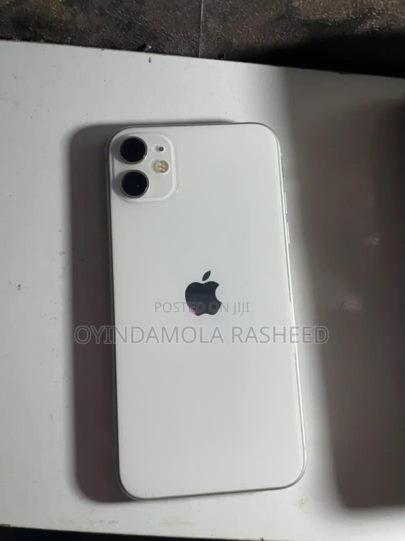 Apple iPhone 11 64 GB White