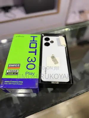 Infinix Hot 30 Play 128 GB Silver