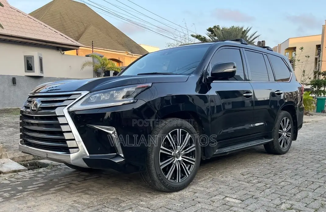 Lexus LX 2016 Black
