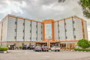 96 Rooms Strategic Crowded Lavishly Developed Luxury Hotel for Sale