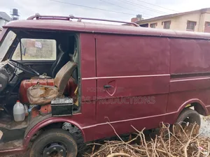 Volkswagen LT 1992 Red