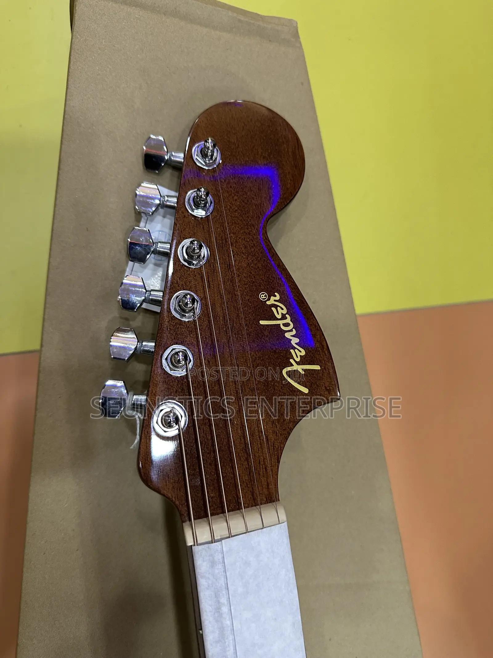Quality Fender Monterey E Electro Acoustic Guitar