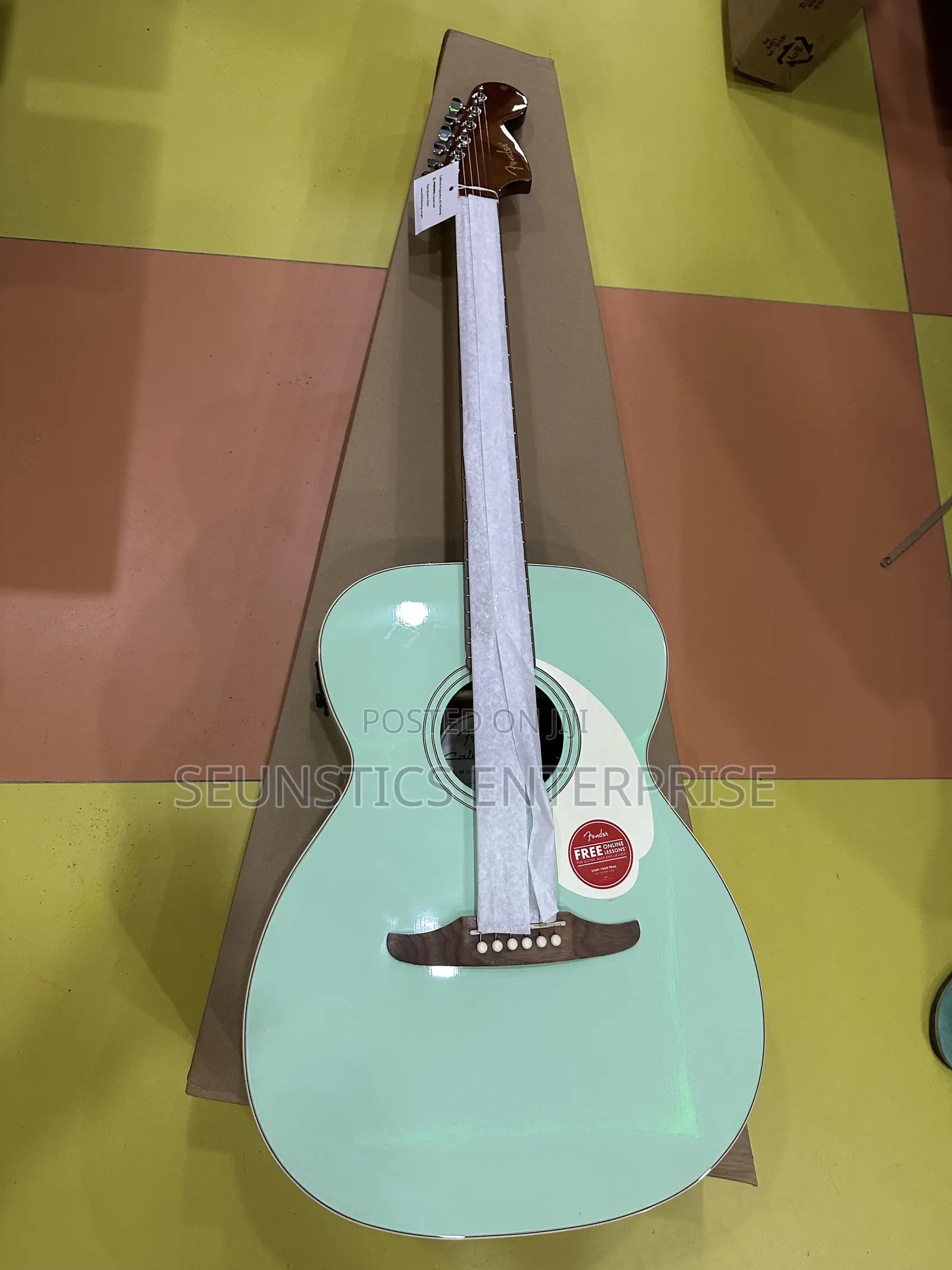 Quality Fender Monterey E Electro Acoustic Guitar