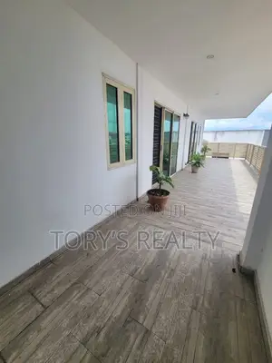 2bdrm Apartment in Lekki Phase 1 for rent