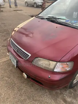 Honda Odyssey 2.3 4WD 2000 Red