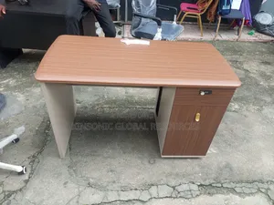 High Quality Office Table Size 1. 2 Meters