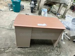 High Quality Office Table Size 1. 2 Meters