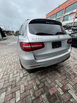 Mercedes-Benz GLC-Class 2017 Silver