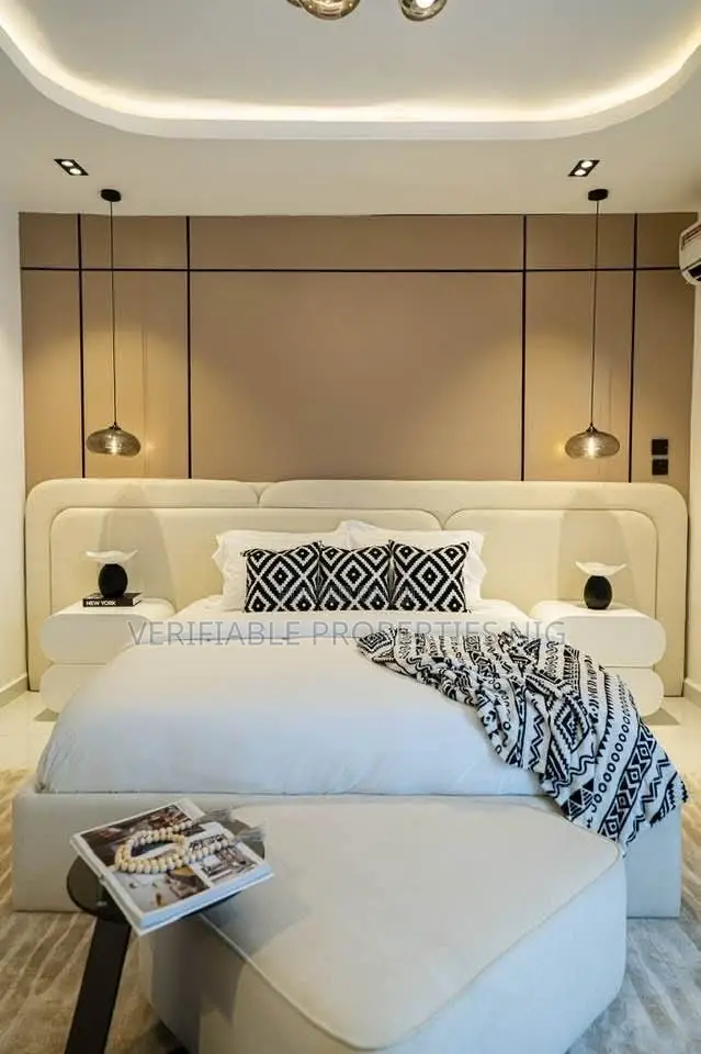 Luxury Bed and Mirror Designs