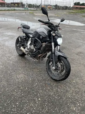 Yamaha 2018 Black