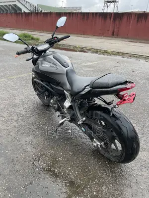 Yamaha 2018 Black