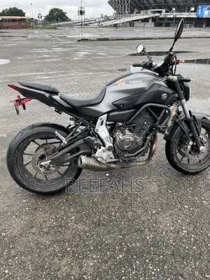 Yamaha 2018 Black