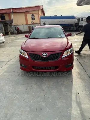 Toyota Camry SE 4dr Sedan (2.5L 4cyl 6A) 2011 Red