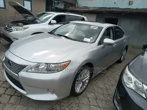 Lexus ES 2013 Silver