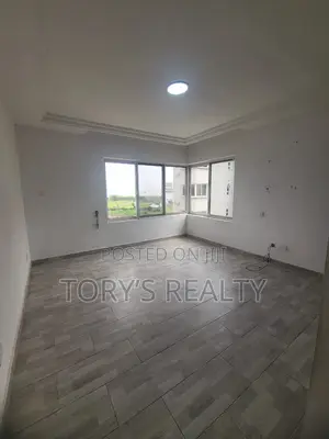 3bdrm Apartment in Osapa london for rent