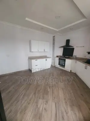 3bdrm Apartment in Osapa london for rent