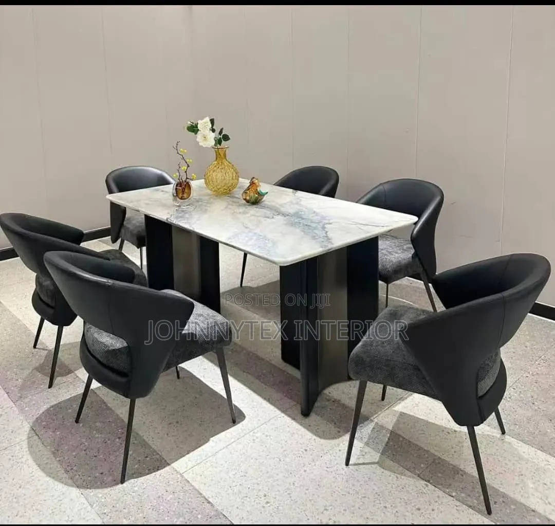 Ceremics Dining Table With 6 Seaters