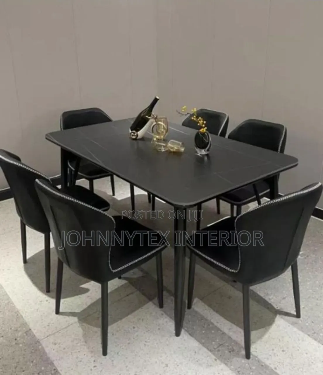 Ceremics Dining Table With 6 Seaters