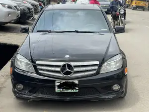 Mercedes-Benz C300 2010 Black