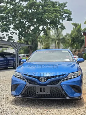 Toyota Camry 2019 Blue