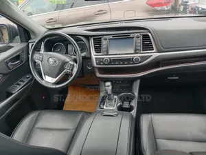 Toyota Highlander 2018 Gray