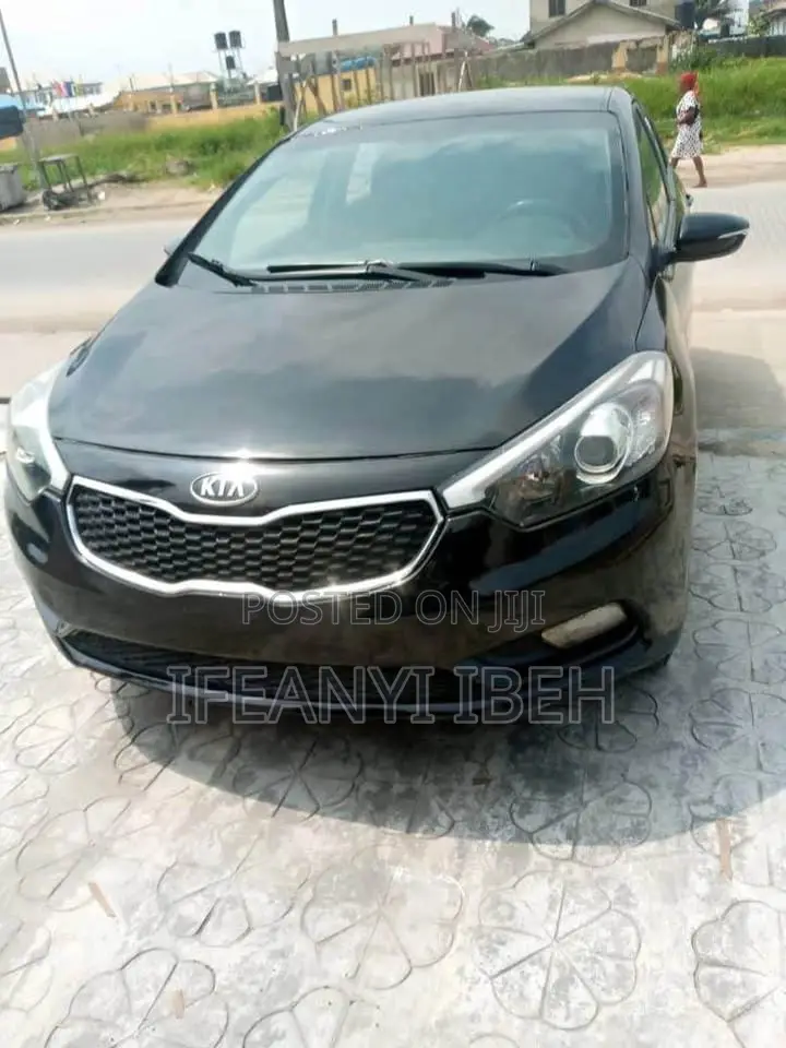 Kia Cerato 2013 Black