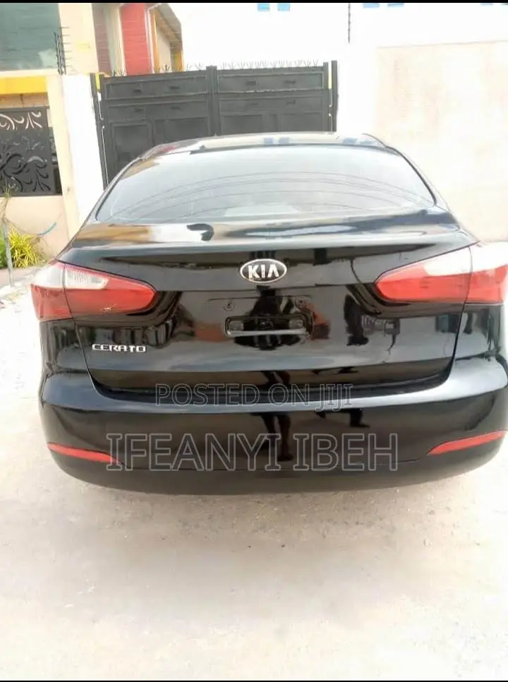 Kia Cerato 2013 Black