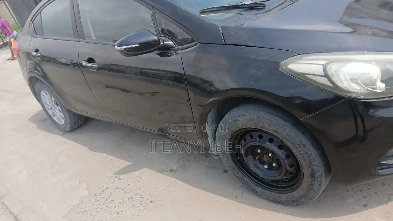 Kia Cerato 2013 Black