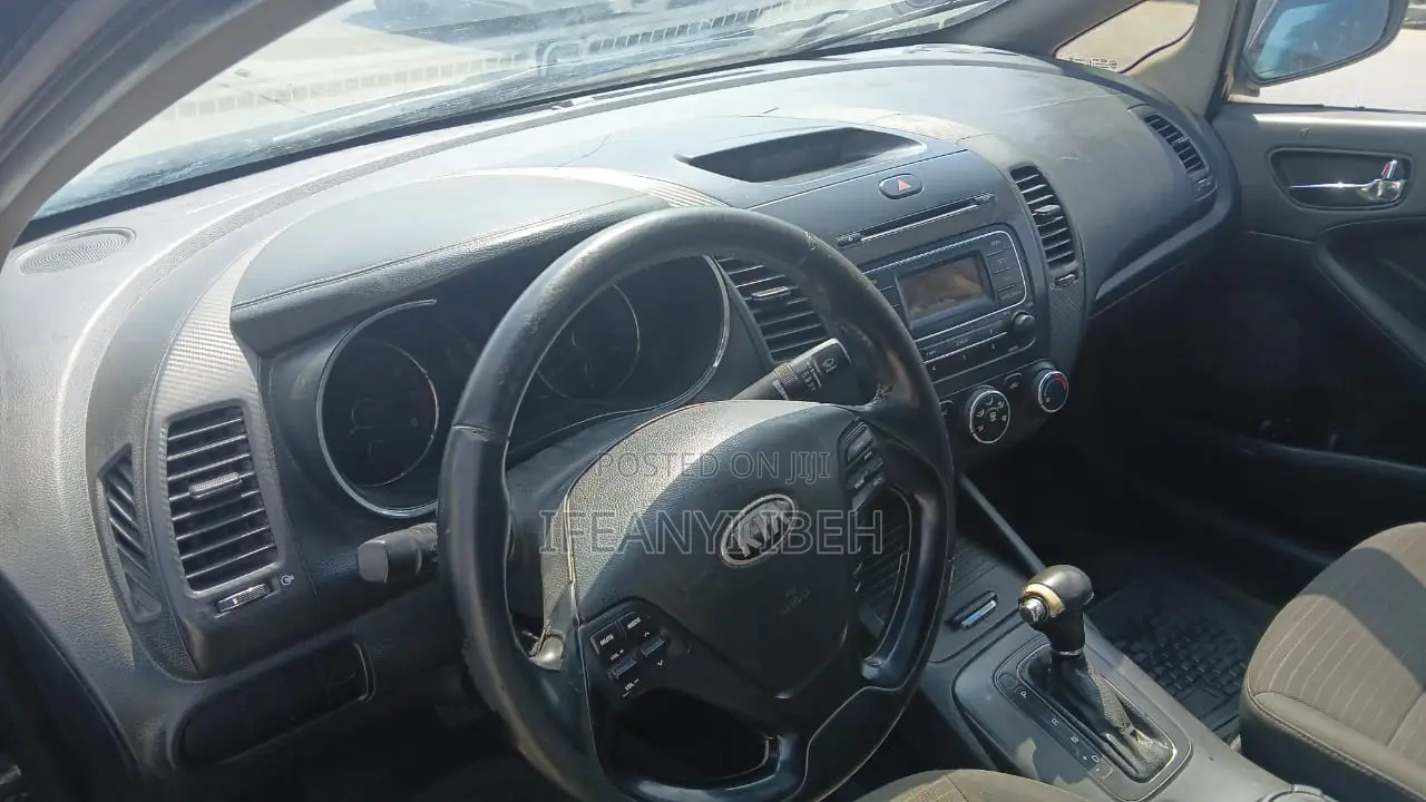 Kia Cerato 2013 Black