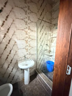 Mini Flat in Opposite Vgc Estate for rent