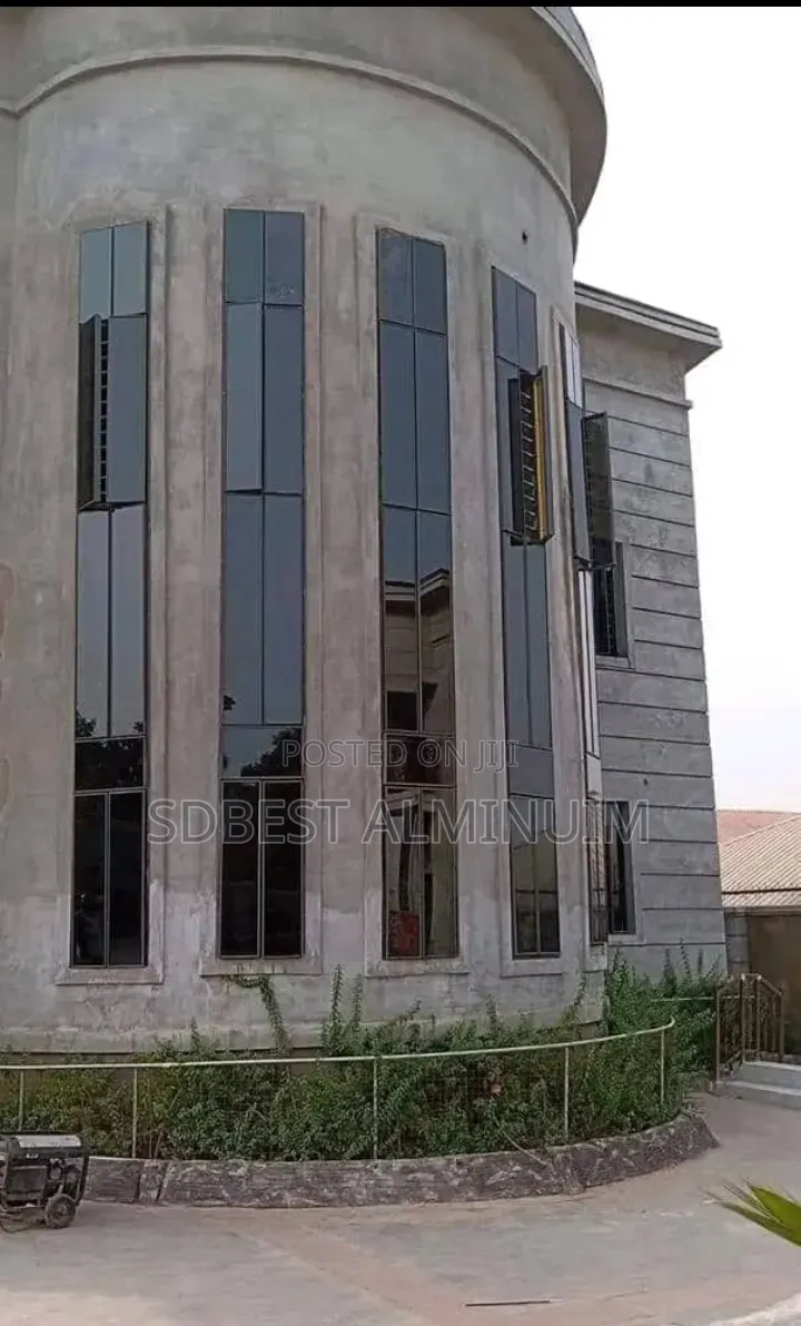 Aluminum Frameless Glass