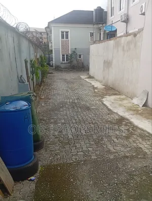 5bdrm Duplex in Soluyi for sale