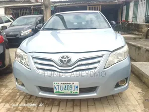 Toyota Camry 2010 Blue