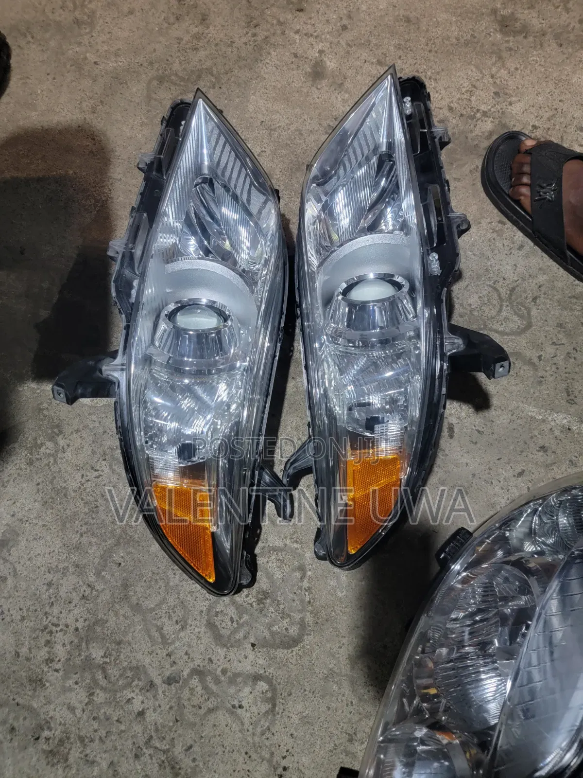 2012 Sienna Headlamp