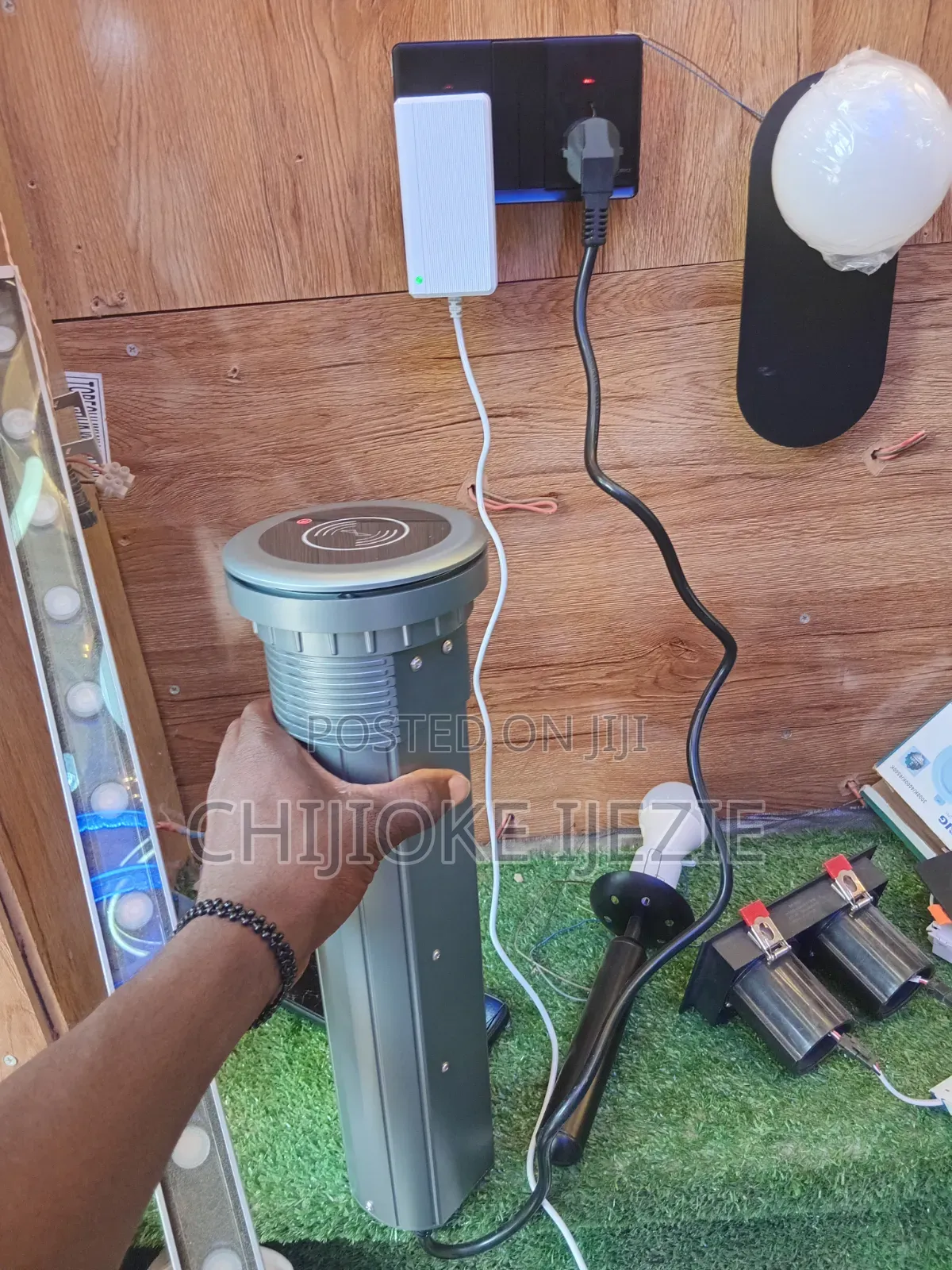 Pop Up Sockets