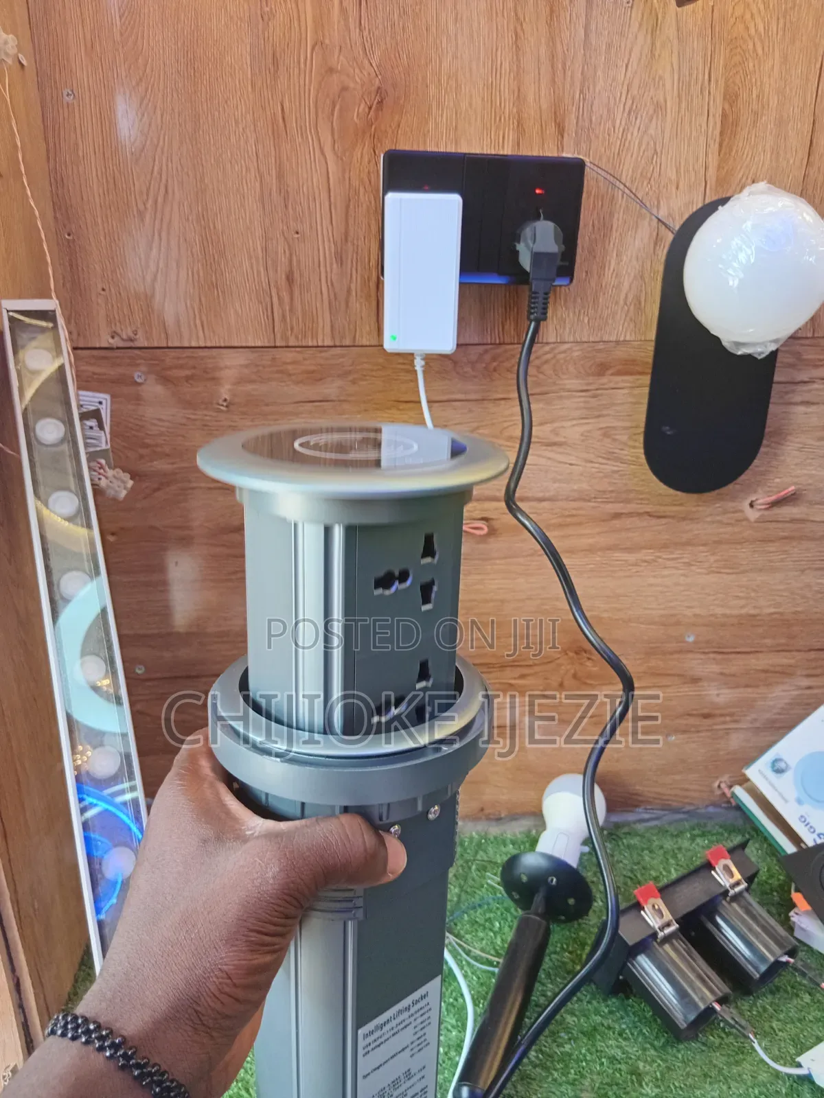 Pop Up Sockets