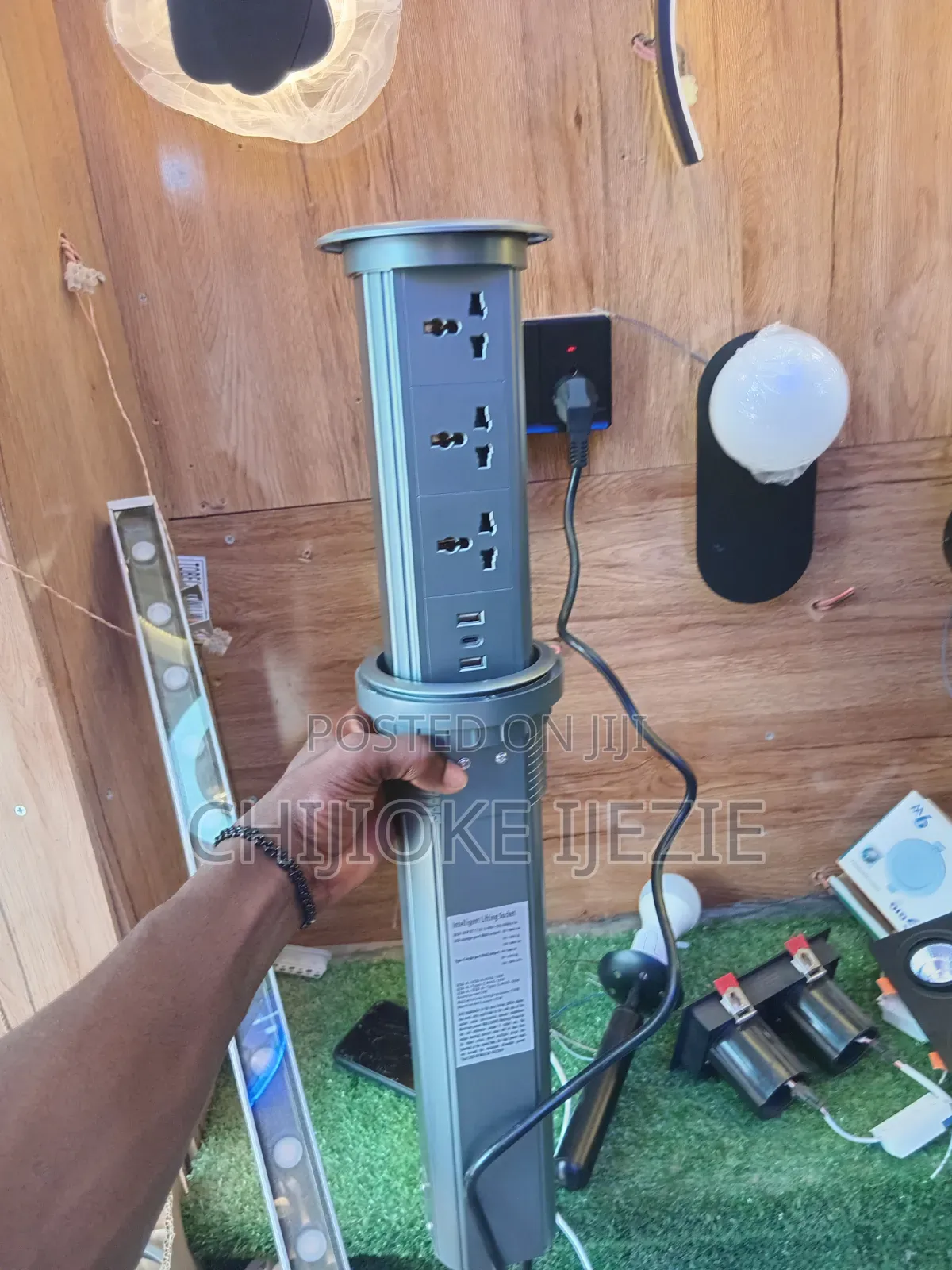 Pop Up Sockets