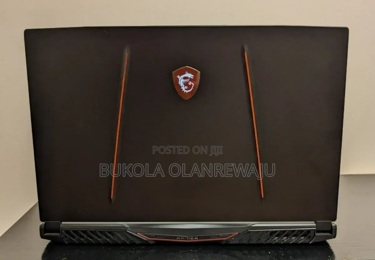 Laptop MSI GE75 Raider 10SE 32GB Intel Core i7 HDD+SSD 1.5T