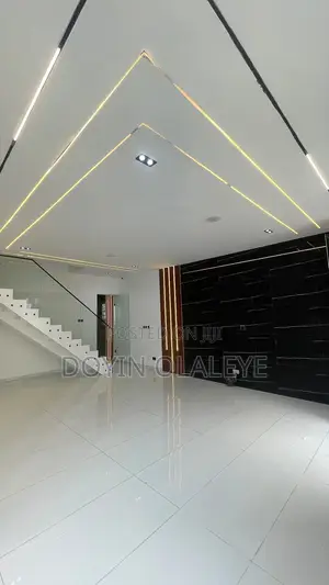 4bdrm Duplex in Ikota for sale