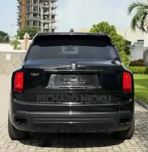 Rolls-Royce Cullinan Base 2021 Black