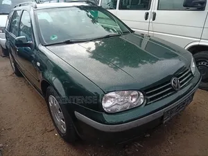 Volkswagen Golf 2000 Green