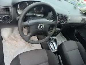 Volkswagen Golf 2000 Green