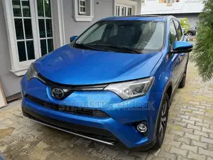 Toyota RAV4 2018 Blue