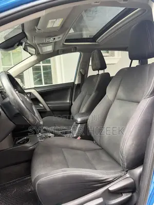 Toyota RAV4 2018 Blue