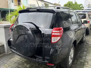 Toyota RAV4 2010 Black