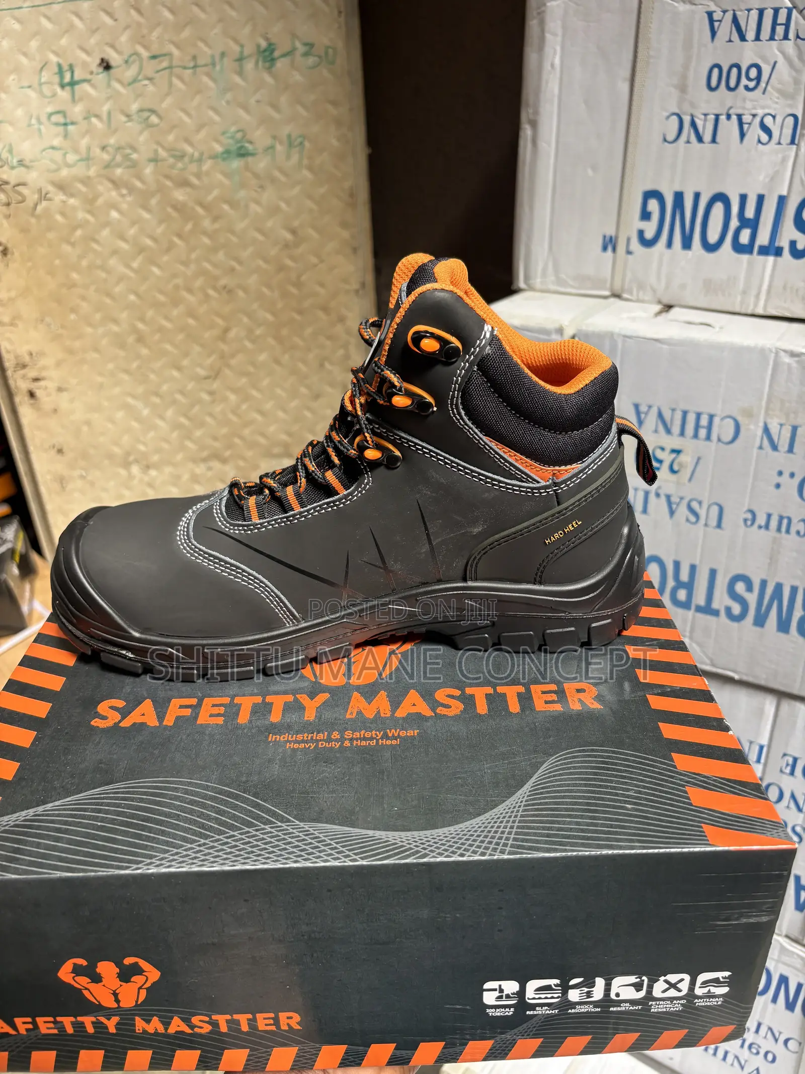 Hard Heel Safety Master Boot