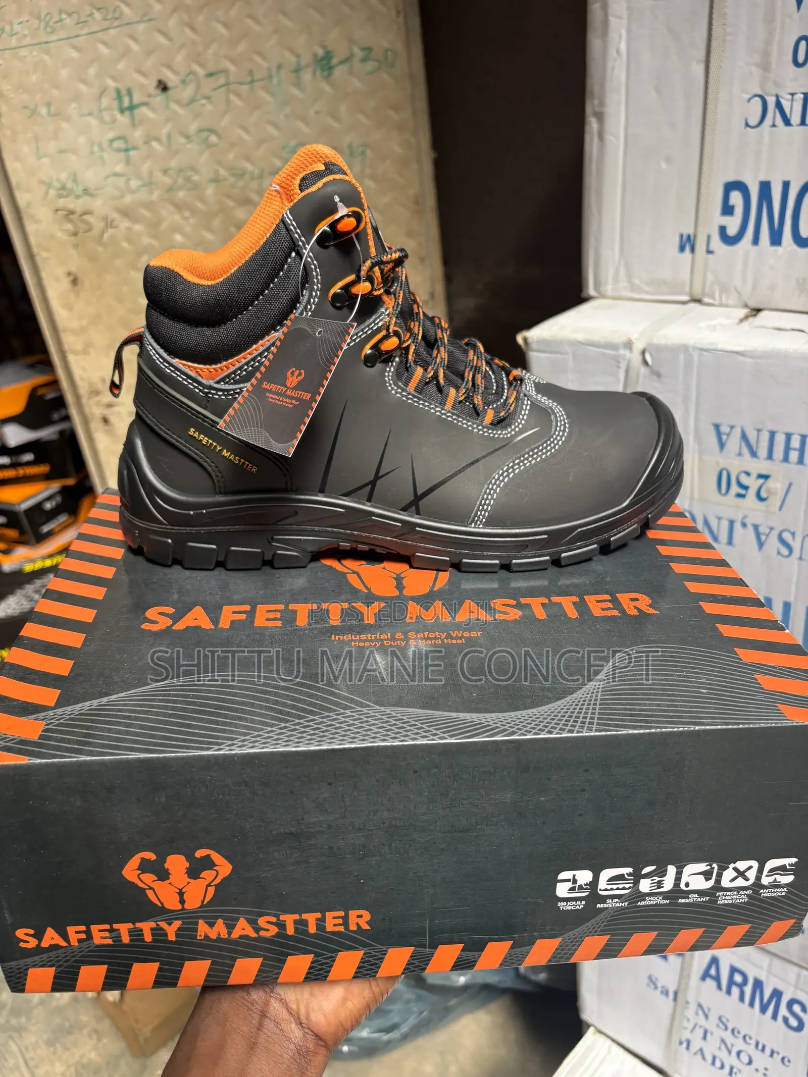 Hard Heel Safety Master Boot