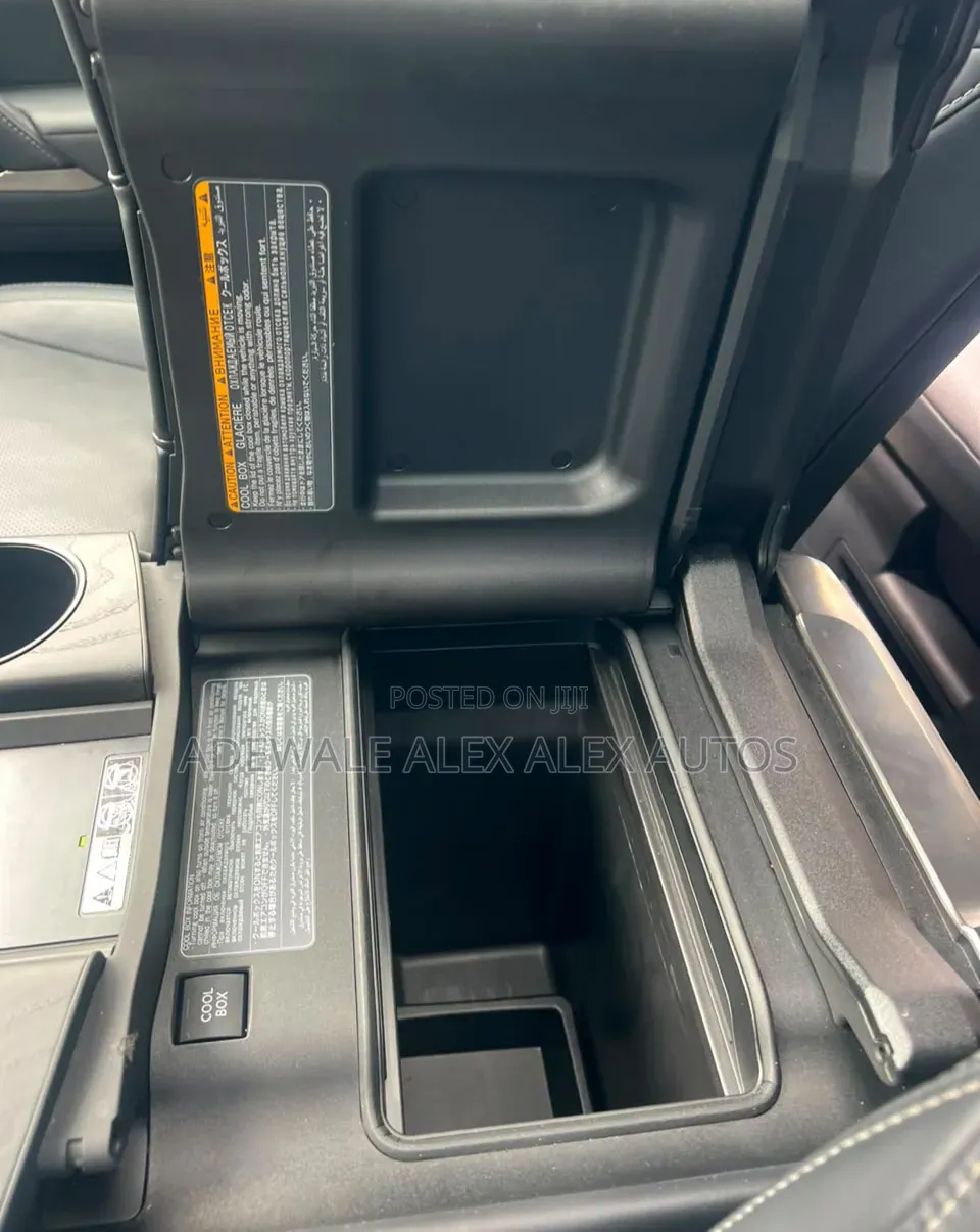 Lexus LX 2024 Black