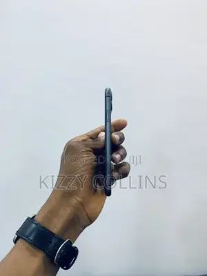 Apple iPhone 11 64 GB Black